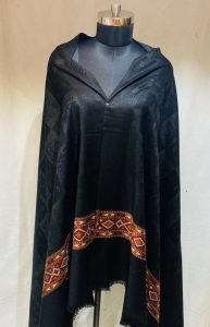 Black Colour Woollen Fabric Shawl